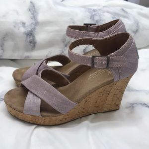 Toms Sienna wedge sandal - size 7